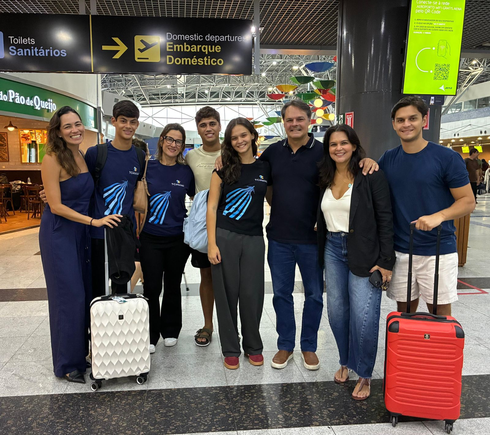 Intercambistas embarcando com a T&C